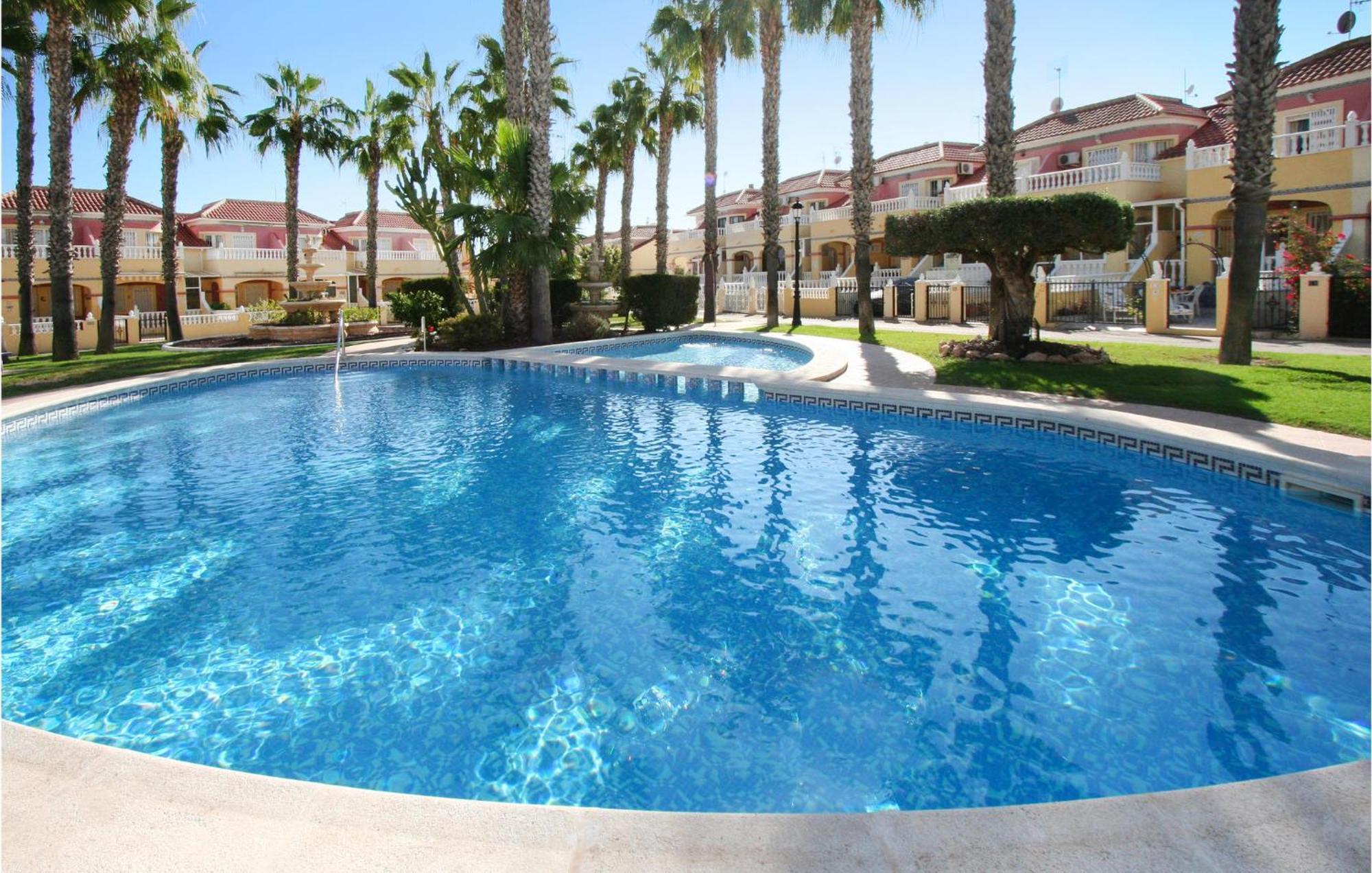 Cozy Home In Orihuela Costa With Kitchenette المظهر الخارجي الصورة